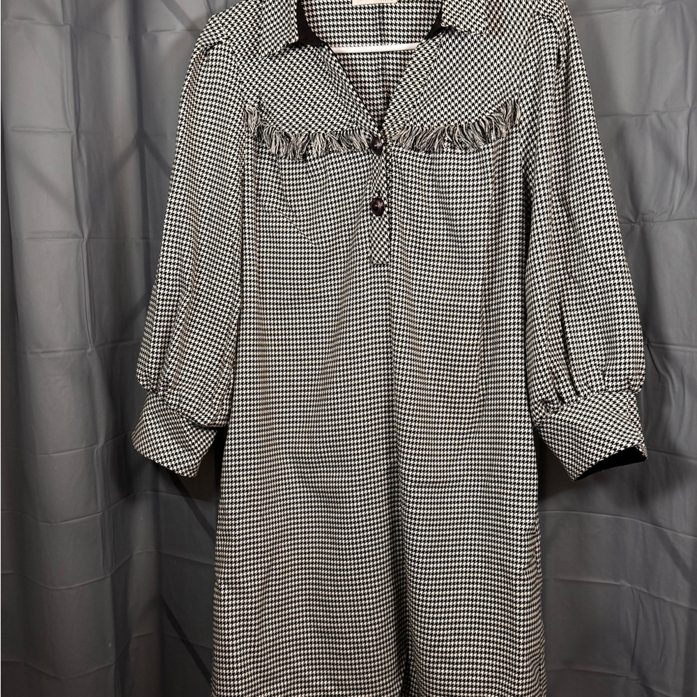 Chic Black and White Gingham Long Sleeve Dress